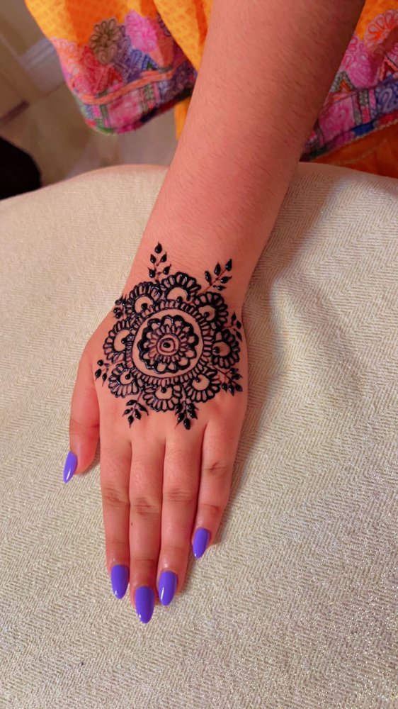 Henna design 17