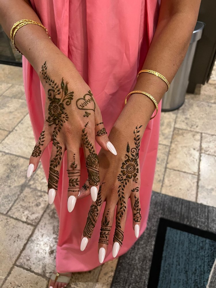 Henna design 21
